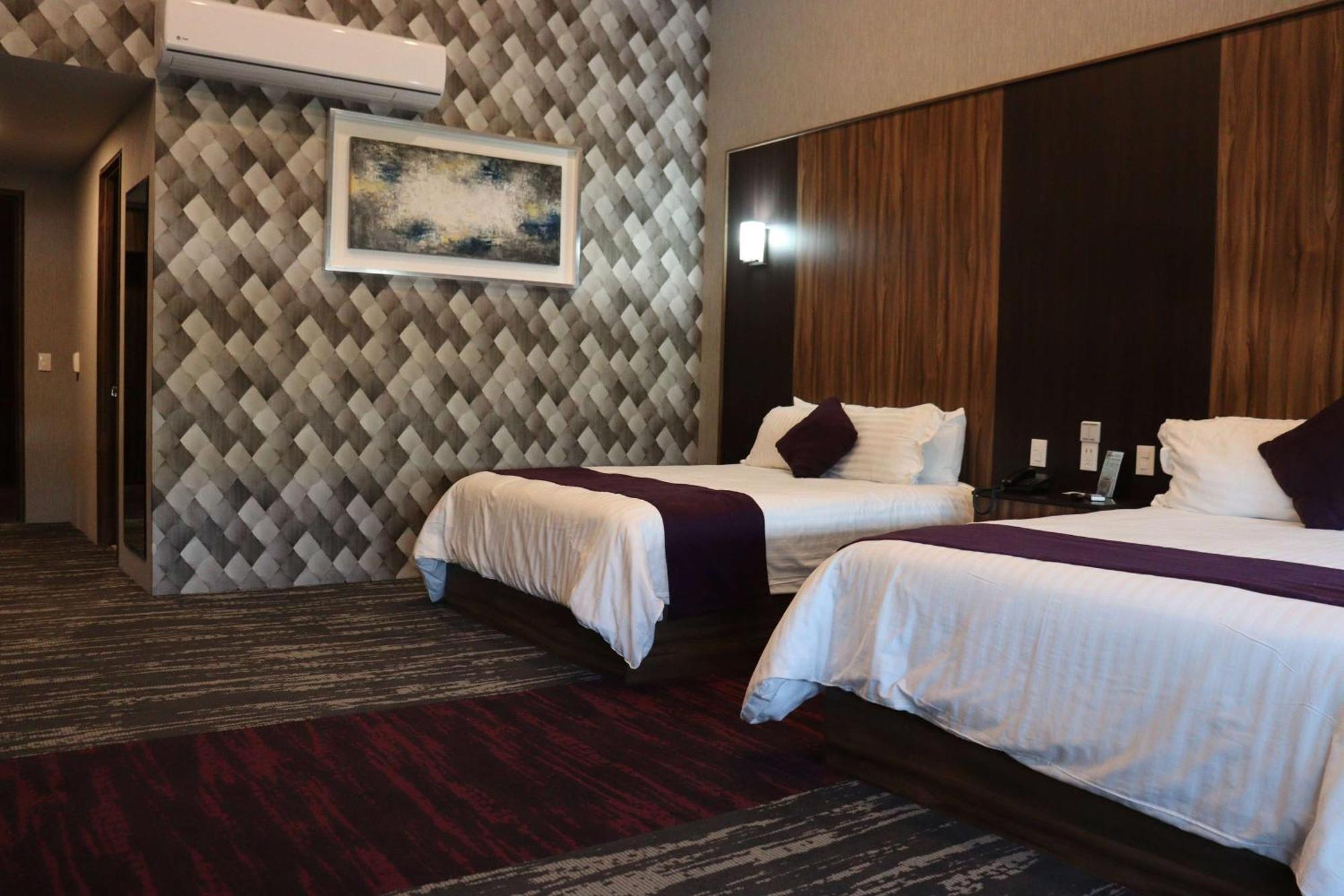 Wyndham Garden Aguascalientes Hotel & Casino Ngoại thất bức ảnh